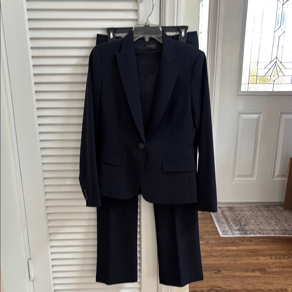 Theory Blue Suit with Notched Lapels and Structured Shoulders